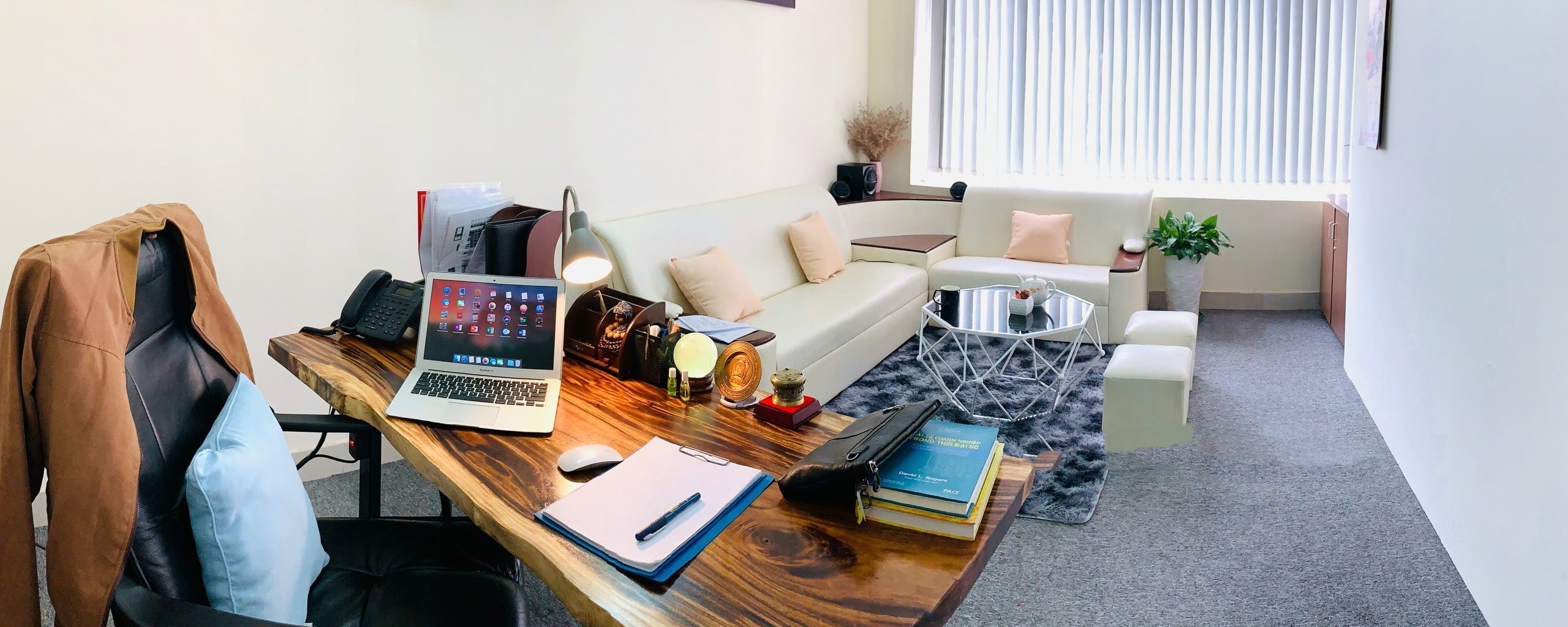 Về chúng tôi - Công ty Luật Thiên Mã 4 z2703259730821 0842dc07023bd586bfb8d2896301fbf3 min e1631722461287