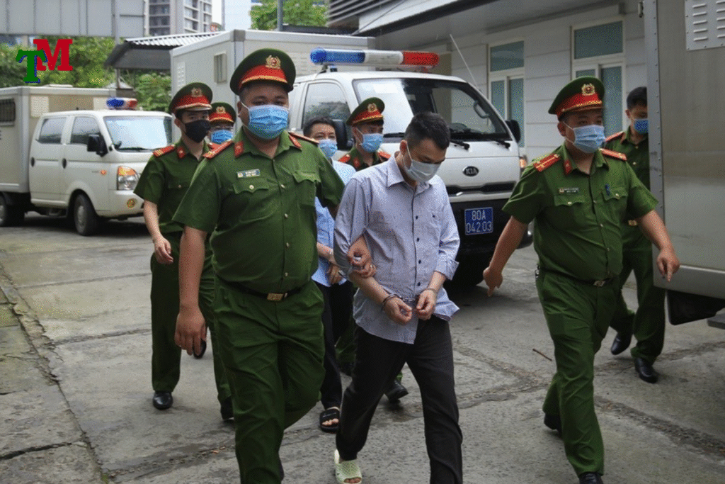 dan giai bi can bi cao trong phien toa Hinh Su